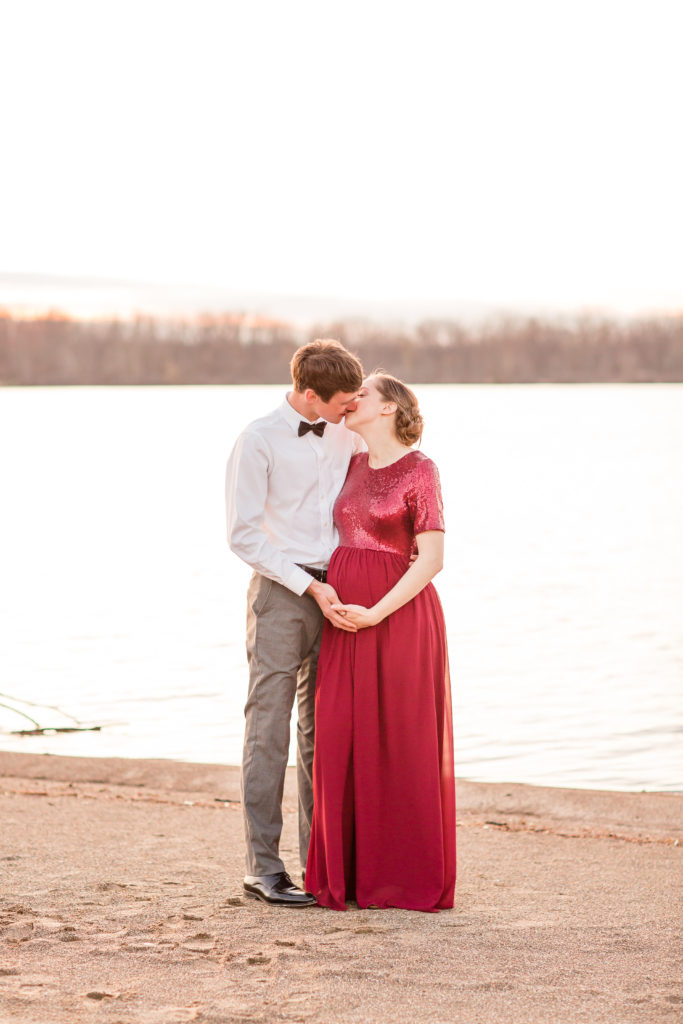 Indiana Maternity Photography - Karen Elise Photography