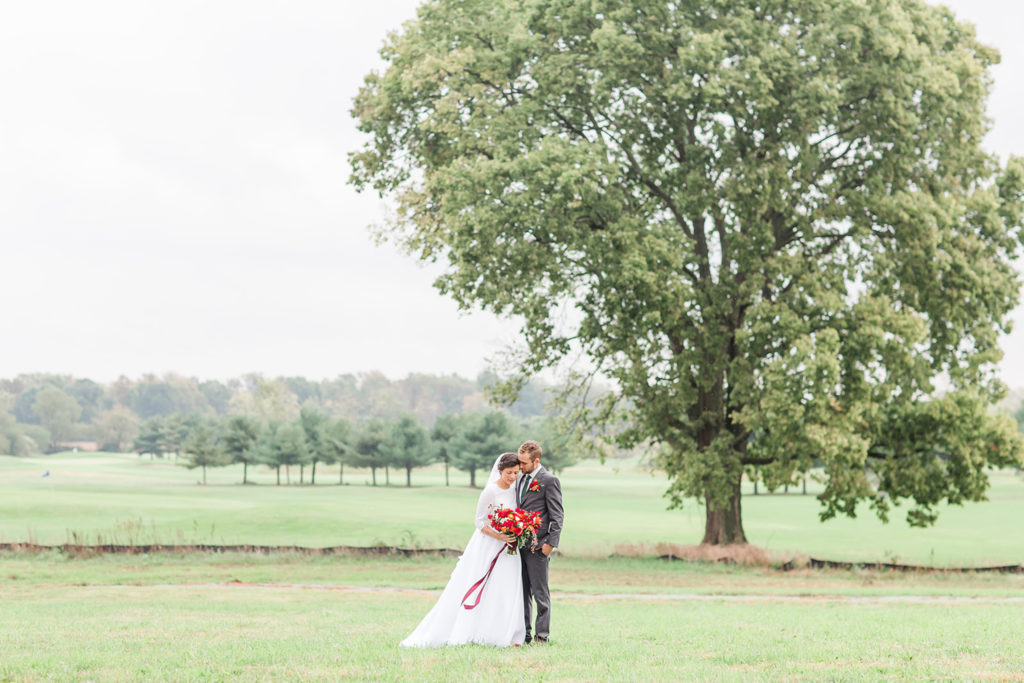 Forest Green and Red Indiana Fall Wedding | Karen Elise Photography